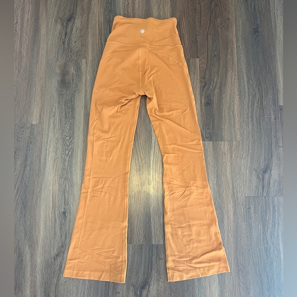 Lululemon Groove Super-High-Rise Flared Pant Nulu - Butternut Brown - Picture 3 of 6